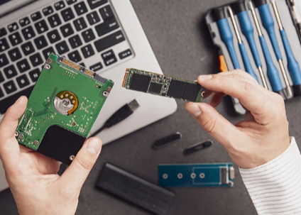 How SSDs Outperform HDDs: Speed and Storage Showdown