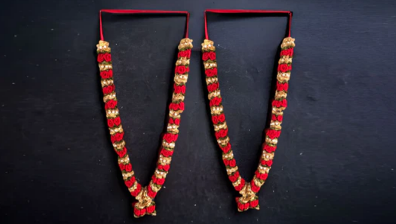 Why a Stunning Jaimala Garland Is the First Big Moment of Your Wedding