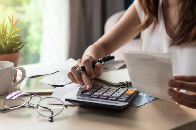 Save More on College: How to Find Low-Interest Private Student Loans